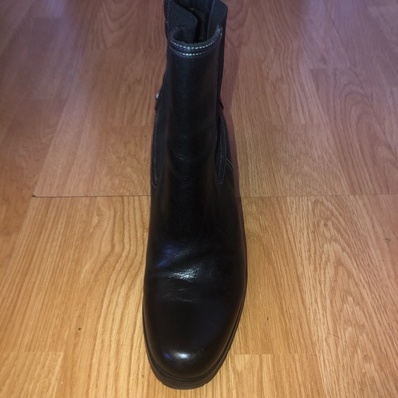 COLE HAAN 7 B Black Ankle Boots Heels Goring Tred - Picture 3 of 10